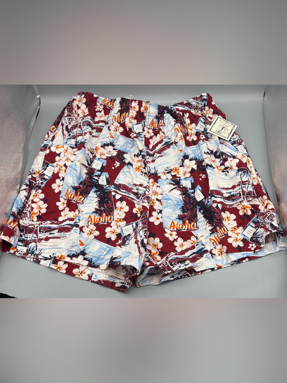 Roundtree Yorke Men’s Swimming Trunks Hawaiian Aloha Sz L 6” inseam NWT